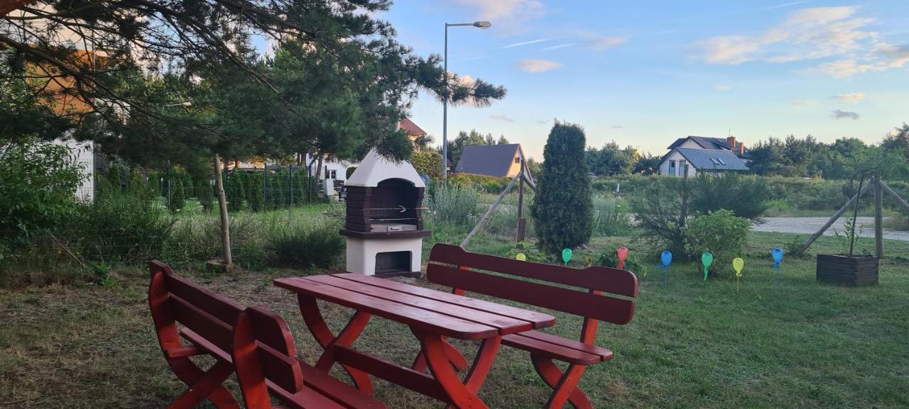 "Agus" Komfortowe I Nowczesne Domki W Cichej Okolicy Niedaleko Plazy Ostrowo  Dış mekan fotoğraf